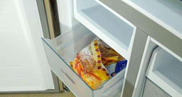冰柜保鲜有味道的解决办法（消除冰柜异味）