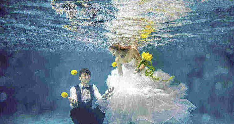 水下婚纱照的拍摄技巧与注意事项（打造清新浪漫的水下婚纱照）