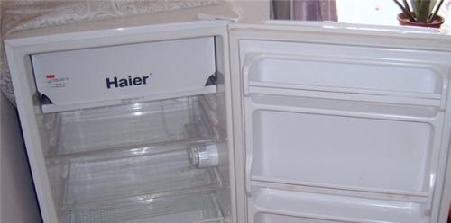 冰柜温度设置方法大揭秘（让你的食材保鲜更有技巧）