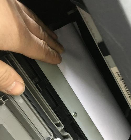 解决打印机卡纸问题的有效方法（如何应对打印机卡纸现象）