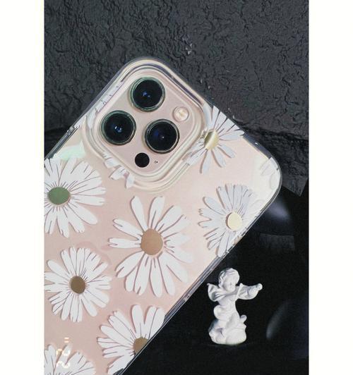 白色手机壳发黄怎么洗（简单方法让手机壳重现白色光彩）