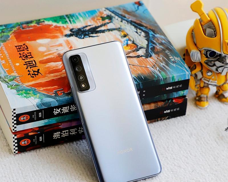 荣耀Play5T测评怎么样？性能和价格如何？