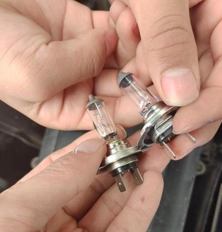 华硕显卡更换备品的步骤与注意事项