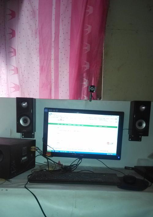 电脑低音炮嗡嗡声问题如何解决？需要更换什么部件？