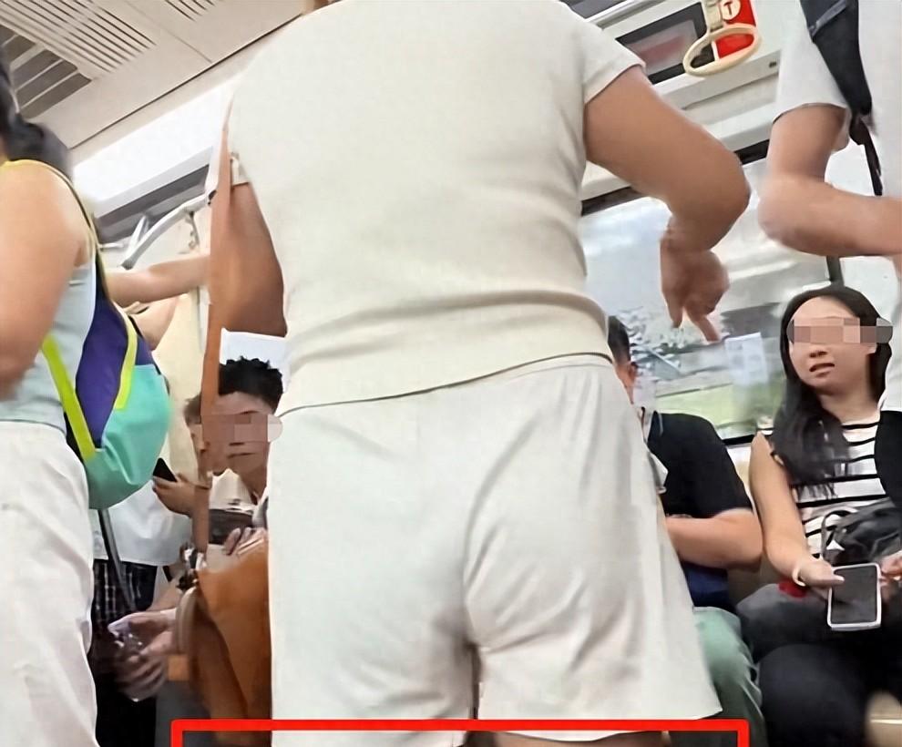 女子地铁中英文骂人续：讽刺素质不如美国，嘴脸嚣张，目击者发声