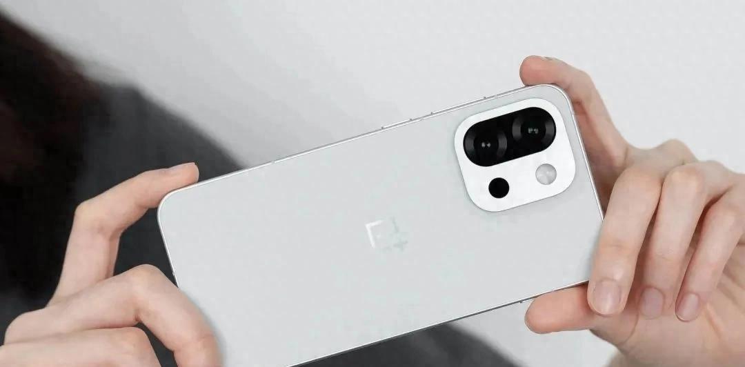 24GB+1TB！刚公布顶配新机，真的猛啊
