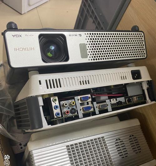 投影仪点灯板故障及维修方法（解决投影仪点灯板故障的有效方法）