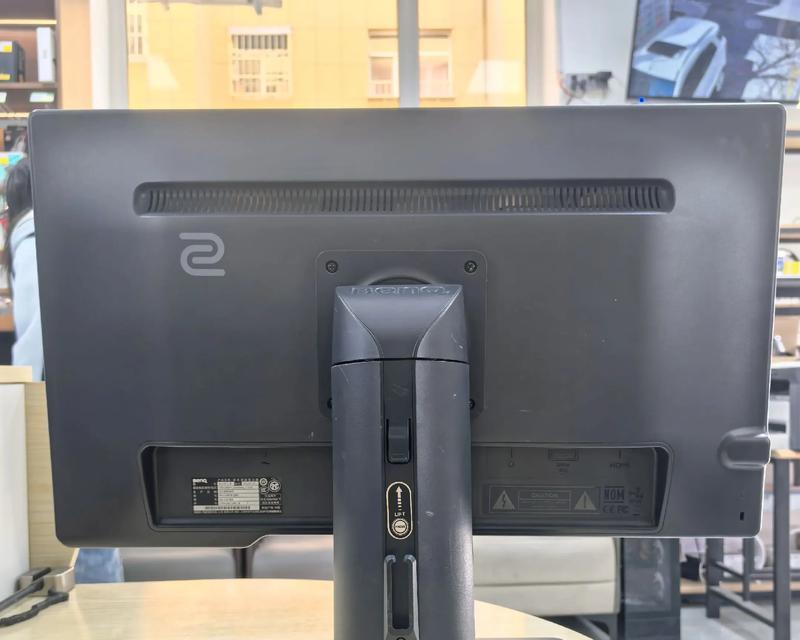 如何设置以卓威奇亚显示器为主题（快速学会设置你的显示器为主题）