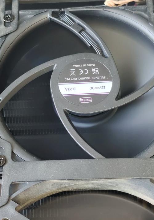 如何降低机箱风扇噪音（有效解决机箱风扇噪音大问题）