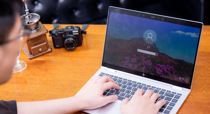 电脑摄像头的使用技巧(教你如何以电脑拍照笔记本)